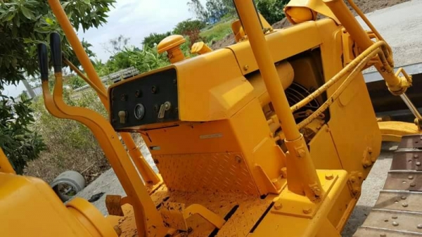 ขายด่วนรถแทรกเตอร์ดันดินมิสซูBD2Fรถนอกสถาพดีเพิ่งนำเข้ามาใหม่ยังไม่เคยใช้งานในเมืองไทยเลย ขายด่วนรถแทรกเตอร์ดันดินมิสซูBD2Fรถนอกสถาพดีเพิ่งนำเข้ามาใหม่ยังไม่เคยใช้งานในเมืองไทยเลย