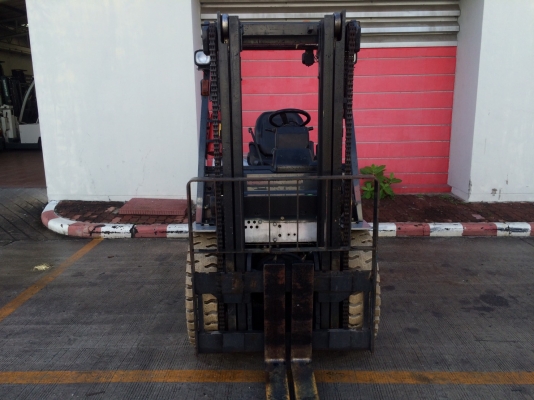 ขายรถตามสภาพ Nissan เครื่องดีเซล ขนาด 3 ตัน