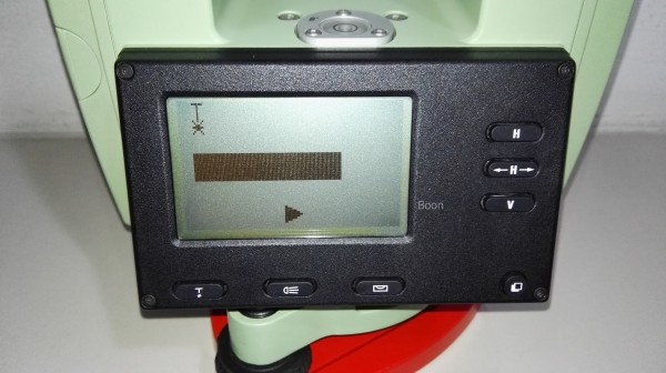 ขายกล้องวัดมุมอิเล็คทรอนิกส์ Leica T107 electronic theodolite สภาพ95\% อุปกรณ์ตามรูปขากล้องใหม่1อัน จอแสดงผลขยับที่ระ1" เลเซอร์ Plummet ปรับความเข้มได้ ระบบเตือนลูกน้ำหลุด ขายกล้องวัดมุมอิเล็คทรอนิกส์ Leica T107 electronic theodolite สภาพ95\% อุปกรณ์ตามรูปขากล้องใหม่1อัน จอแสดงผลขยับที่ระ1" เลเซอร์ Plummet ปรับความเข้มได้ ระบบเตือนลูกน้ำหลุด