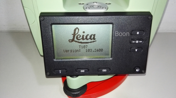 ขายกล้องวัดมุมอิเล็คทรอนิกส์ Leica T107 electronic theodolite สภาพ95\% อุปกรณ์ตามรูปขากล้องใหม่1อัน จอแสดงผลขยับที่ระ1" เลเซอร์ Plummet ปรับความเข้มได้ ระบบเตือนลูกน้ำหลุด ขายกล้องวัดมุมอิเล็คทรอนิกส์ Leica T107 electronic theodolite สภาพ95\% อุปกรณ์ตามรูปขากล้องใหม่1อัน จอแสดงผลขยับที่ระ1" เลเซอร์ Plummet ปรับความเข้มได้ ระบบเตือนลูกน้ำหลุด