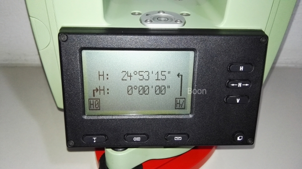 ขายกล้องวัดมุมอิเล็คทรอนิกส์ Leica T107 electronic theodolite สภาพ95\% อุปกรณ์ตามรูปขากล้องใหม่1อัน จอแสดงผลขยับที่ระ1" เลเซอร์ Plummet ปรับความเข้มได้ ระบบเตือนลูกน้ำหลุด ขายกล้องวัดมุมอิเล็คทรอนิกส์ Leica T107 electronic theodolite สภาพ95\% อุปกรณ์ตามรูปขากล้องใหม่1อัน จอแสดงผลขยับที่ระ1" เลเซอร์ Plummet ปรับความเข้มได้ ระบบเตือนลูกน้ำหลุด