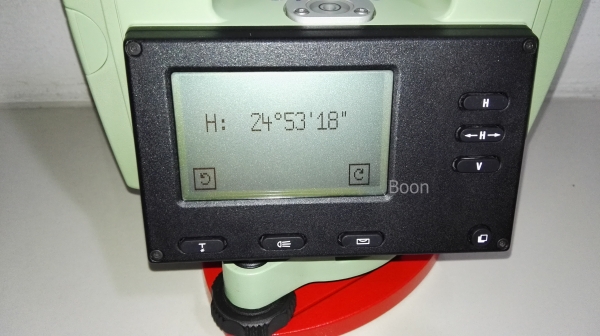 ขายกล้องวัดมุมอิเล็คทรอนิกส์ Leica T107 electronic theodolite สภาพ95\% อุปกรณ์ตามรูปขากล้องใหม่1อัน จอแสดงผลขยับที่ระ1" เลเซอร์ Plummet ปรับความเข้มได้ ระบบเตือนลูกน้ำหลุด ขายกล้องวัดมุมอิเล็คทรอนิกส์ Leica T107 electronic theodolite สภาพ95\% อุปกรณ์ตามรูปขากล้องใหม่1อัน จอแสดงผลขยับที่ระ1" เลเซอร์ Plummet ปรับความเข้มได้ ระบบเตือนลูกน้ำหลุด