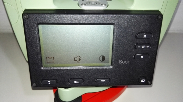 ขายกล้องวัดมุมอิเล็คทรอนิกส์ Leica T107 electronic theodolite สภาพ95\% อุปกรณ์ตามรูปขากล้องใหม่1อัน จอแสดงผลขยับที่ระ1" เลเซอร์ Plummet ปรับความเข้มได้ ระบบเตือนลูกน้ำหลุด ขายกล้องวัดมุมอิเล็คทรอนิกส์ Leica T107 electronic theodolite สภาพ95\% อุปกรณ์ตามรูปขากล้องใหม่1อัน จอแสดงผลขยับที่ระ1" เลเซอร์ Plummet ปรับความเข้มได้ ระบบเตือนลูกน้ำหลุด