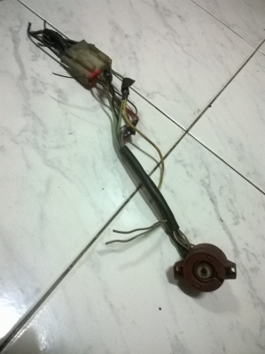 ขายตูดสวิตกุณแจ E30 สภาพok ราคา1200 โทร0924462525โส กทม