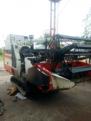 ขายรถเกี่ยวข้าวคูโบต้า DC68 ช่วงล่างแทรคใหม่ ตู้ตะแกรงใหม่ พร้อมลงทำงาน เครื่องเดิม