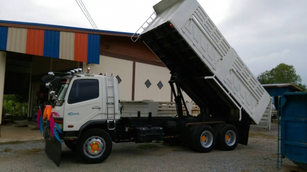 ขายด่วนครับM6 ปี48 สภาพสวยมากครับ สภาพดีไม่ช้ำ+ยางดี พร้อมใช้งาน :;สนใจโทร0892226821คุณสมใจ