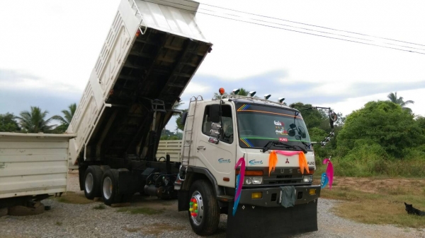 ขายด่วนครับM6 ปี48 สภาพสวยมากครับ สภาพดีไม่ช้ำ+ยางดี พร้อมใช้งาน :;สนใจโทร0892226821คุณสมใจ