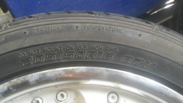 ล้อแม็ก japan 16 4รู รถเก๋ง พร้อมยาง 3 วง ไม่ดุ้งไม่แตกไม่ร้าว