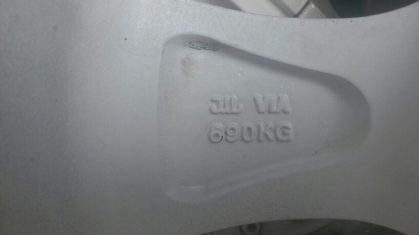 ล้อแม็ก japan 16 4รู รถเก๋ง พร้อมยาง 3 วง ไม่ดุ้งไม่แตกไม่ร้าว