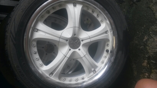 ล้อแม็ก japan 16 4รู รถเก๋ง พร้อมยาง 3 วง ไม่ดุ้งไม่แตกไม่ร้าว