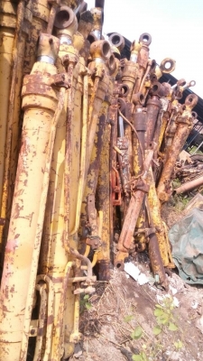 ขายกระบอกไฮดลิก์ รถแมคโค สภาพตามรูป มีทุกรุ่นครับ มีทั้ง  รุ่นใหม่ รุ่นเก่าขายไม่แพง โทรมาสอบถามกันได้ครับ