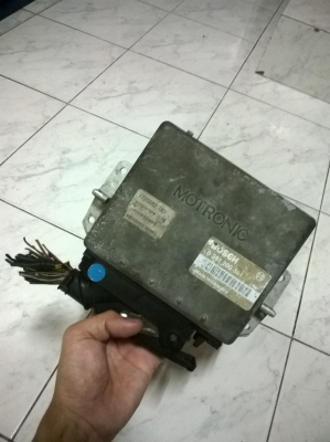 ขายกล่อง m20 เกียรออโต้2500 6สูบ( 078 ) 0 261 200 381 สภาพok ราคา1800 โทร0924462525โส กทม