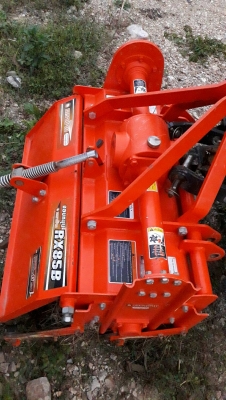 ขายรถไถคูโบต้า  KUBOTA   B2440  พร้อมชุดโครงกันอ้อย SG247  และโรตารี่ RX85B