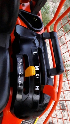 ขายรถไถคูโบต้า  KUBOTA   B2440  พร้อมชุดโครงกันอ้อย SG247  และโรตารี่ RX85B