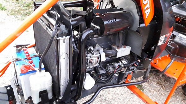 ขายรถไถคูโบต้า  KUBOTA   B2440  พร้อมชุดโครงกันอ้อย SG247  และโรตารี่ RX85B