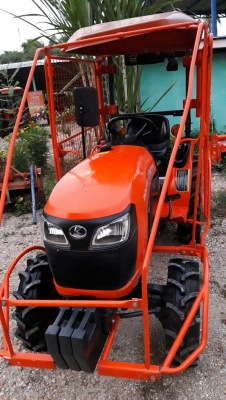 ขายรถไถคูโบต้า  KUBOTA   B2440  พร้อมชุดโครงกันอ้อย SG247  และโรตารี่ RX85B