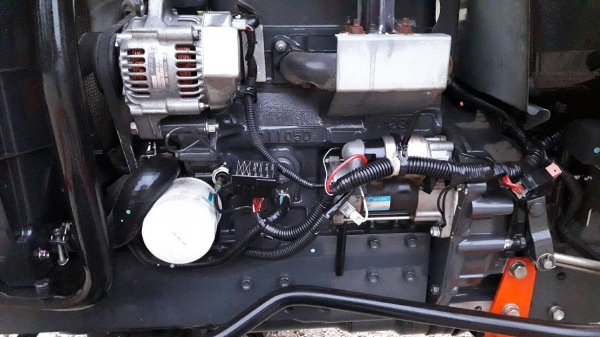 ขายรถไถคูโบต้า  KUBOTA   B2440  พร้อมชุดโครงกันอ้อย SG247  และโรตารี่ RX85B