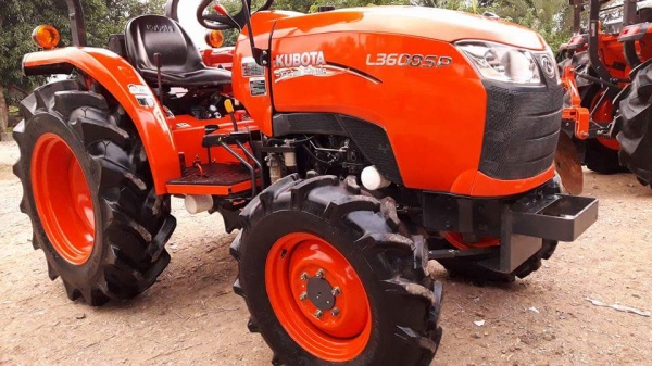 ขายรถไถคูโบต้า  KUBOTA   L 3608SP พร้อม ผาน 6X22