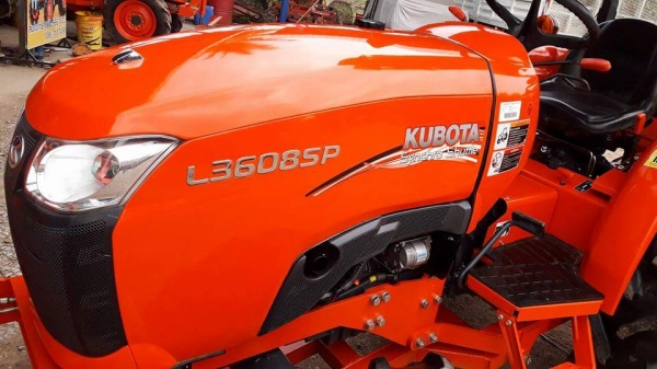 ขายรถไถคูโบต้า KUBOTA L 3608SP พร้อมชุดใบมีดดันหน้าคานล่าง ผาน 4X22 ขายรถไถคูโบต้า KUBOTA L 3608SP พร้อมชุดใบมีดดันหน้าคานล่าง ผาน 4X22