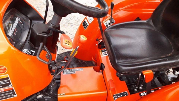 ขายรถไถคูโบต้า KUBOTA L 3608SP พร้อมชุดใบมีดดันหน้าคานล่าง ผาน 4X22 ขายรถไถคูโบต้า KUBOTA L 3608SP พร้อมชุดใบมีดดันหน้าคานล่าง ผาน 4X22