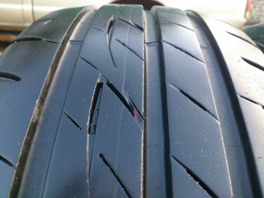 ขายยาง 215/60R16 บริดสโตน อีโคเปีย ยางปี15 ดอกยางเต็มสวยสดไม่แตกลายไม่ร้าว สวยๆ จำนวน 1 ชุด