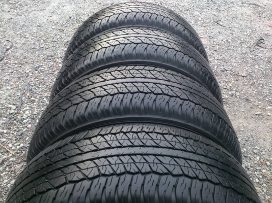 ขายยาง 265/60R18 DUNLOP ปี15 ดอกยางหนาสดไม้แตกลายไม่ร้าวไม่มีปะ สวยๆจำนวน 1 ชุด