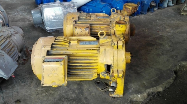 ** SOLD ** ปั้มน้ำหอยโข่ง MITSUBISHI 2 HP 380V รุ่นแรงดันสูง // รุ่นน้ำเยอะ เดิมๆพร้อมใช้งาน