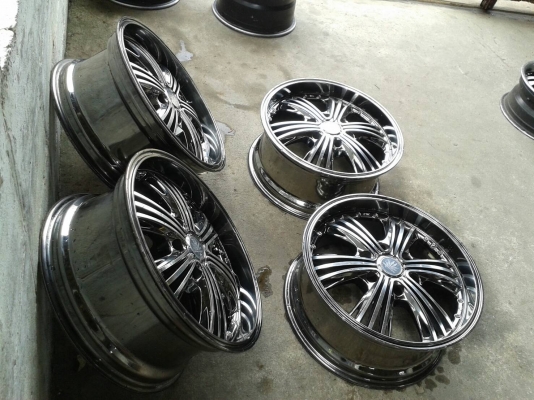 ขอบ18นิ้ว6รู ชุดนี้ ราคา 7900 บาท