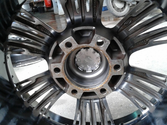 ขอบ18นิ้ว6รู ชุดนี้ ราคา 7900 บาท