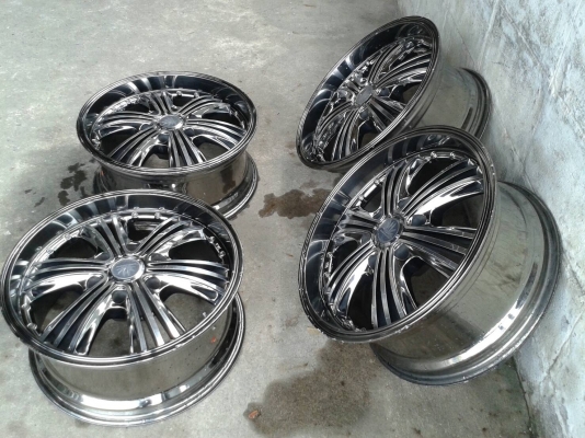 ขอบ18นิ้ว6รู ชุดนี้ ราคา 7900 บาท