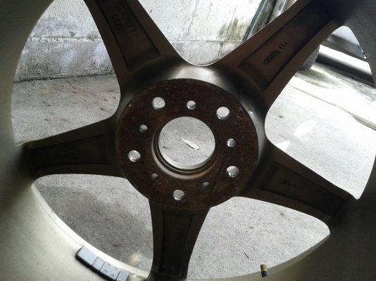 ขอบ18นิ้ว5รู114 น.8 ล.9 ชุดนี้ ราคา 7900 บาท