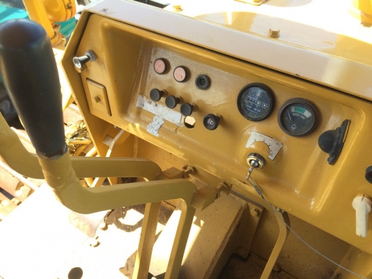 Komatsu D20PL-5 เกียร์ตัด ใบแทร็คใหญ่ 70 cm สภาพสวยจริง นำเข้าจากญี่ปุ่น ราคาไม่แพงครับ Komatsu D20PL-5 เกียร์ตัด ใบแทร็คใหญ่ 70 cm สภาพสวยจริง นำเข้าจากญี่ปุ่น ราคาไม่แพงครับ