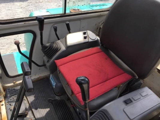 ขาย รถแบคโฮ KOMATSU PC40-7 เก๋ง เก่าญี่ปุ่นแท้ โทร.090-986-2521 อ๊อบ