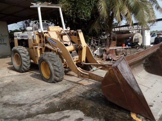 ขายรถตัก Komatsu515สภาพสวยพร้อมใช้ ติดต่อคุณ อ๊อฟ พิจิตร 086-737-9991