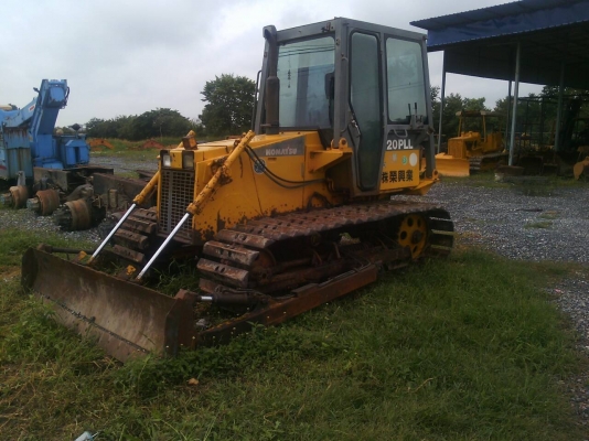 ขายแทรกเตอร์D2-7เก๋งแอร์เก่านอก สภาพสวยพร้อมใช้ติดตอคุณอ๊อฟพิจิตร086-737-9991