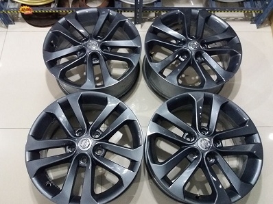 JUKE 17 นิ้ว สีสตาร์ดัสซิลเวอร์ 5รู114 ET 47 กว้าง 7 ใส่ TEANA CEFIRO X-TRAIL และอีกหลายรุ่น ตจว จัด