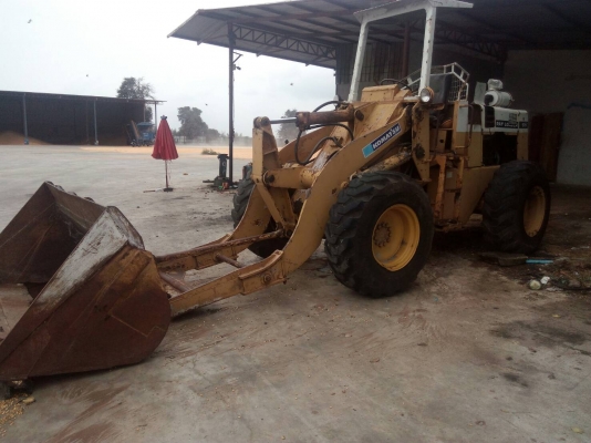 ขายรถตักKOMATSU 515  เครื่อง6BD1 พร้อมใช้งาน อยู่ลพบุรีราคา355,000บ. สนใจติดต่อ 0835601591 หรือ 0903494058