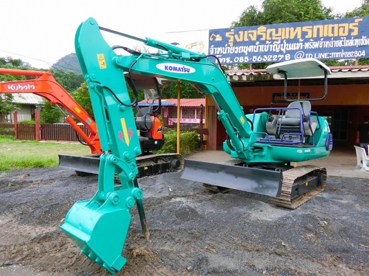 KOMATSU 30-7E <มีหัวกระแทกในตัวพร้อม><มีVDOให้ชม>รถเก่านอกมีเอกสาร☎️ติดต่อ 085-5632278 (ราคาต่อรองได้)