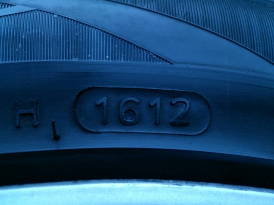 ขายแม็ก HONDA  CIVIC 5รู114  ยาง205/55R16 HANKOOK ปี12 ดอกยางเต็มสวยๆ จำนวน1 ชุด