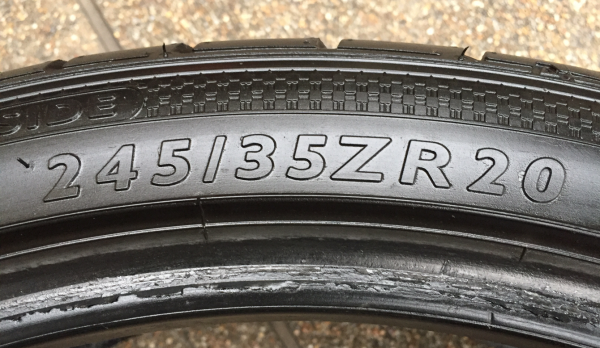 ยาง Dunlop 245 35 20 พร้อมใช้งาน ราคาไม่แพง ยาง Dunlop 245 35 20 พร้อมใช้งาน ราคาไม่แพง