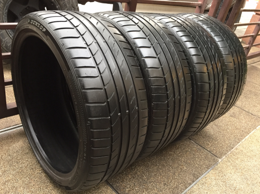ยาง Dunlop 245 35 20 พร้อมใช้งาน ราคาไม่แพง