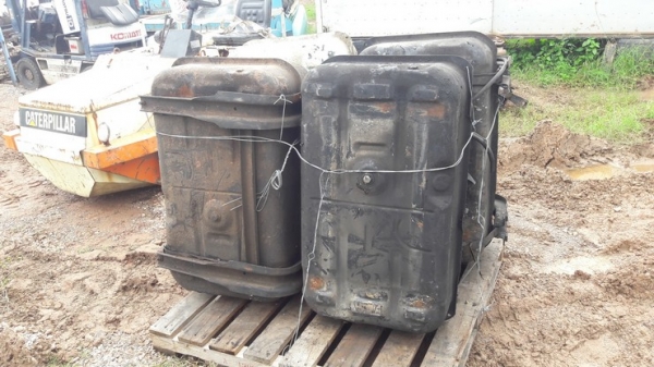 มีของเข้ามาเติมอีกแล้วครับ ถังน้ำมัน ขนาดใหญ่  ถังน้ำมัน สำหรับติดรถบรรทุก 4 ล้อ 6 ล้อ 10 ล้อ จำนวนมาก