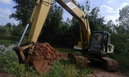 ขายรถขุดแบ็คโคSK200-3MARK 3ไฟฟ้าเต็มโซ่ใหม่ เอวแน่น สภาพพร้อมลงทำงาน เครื่องเดิม ปั๊มK3V