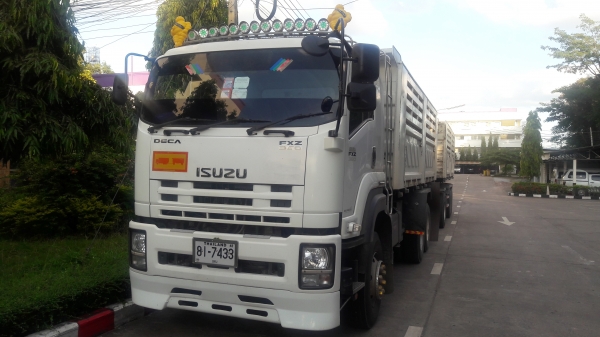 ขาย ISUZU 360 ปี57 แม่ลูกรถสวย สดขั้นเทพยางเต็ม  หมด22เส้น ราคาต่อลองได้ที่รถครับ เดิมๆทุกอย่าง เก็บแต่สีกะบะ มีสองพ่วง ครับ อีกคันวิ่งงานอยุ่ปี56