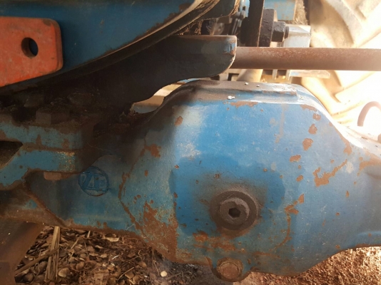 ขายรถไถ FORD6600 2เพลา คานหน้าFZ เครื่องT3 เครื่องเกียร์ปกติ ปั๊มปกติ  อุปกปรณ์.ใบดันหน้า หาง3 เอกสารสัญญาซื้อขาย ราคา. 300,000 บาท ต่อรองได้  โทร.080-108-5007 บอล