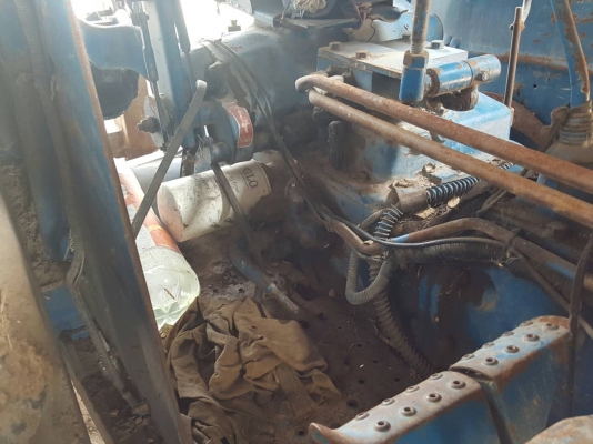 ขายรถไถ FORD6600 2เพลา คานหน้าFZ เครื่องT3 เครื่องเกียร์ปกติ ปั๊มปกติ  อุปกปรณ์.ใบดันหน้า หาง3 เอกสารสัญญาซื้อขาย ราคา. 300,000 บาท ต่อรองได้  โทร.080-108-5007 บอล