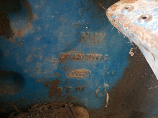 ขายรถไถ FORD6600 2เพลา คานหน้าFZ เครื่องT3 เครื่องเกียร์ปกติ ปั๊มปกติ  อุปกปรณ์.ใบดันหน้า หาง3 เอกสารสัญญาซื้อขาย ราคา. 300,000 บาท ต่อรองได้  โทร.080-108-5007 บอล