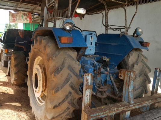 ขายรถไถ FORD6600 2เพลา คานหน้าFZ เครื่องT3 เครื่องเกียร์ปกติ ปั๊มปกติ  อุปกปรณ์.ใบดันหน้า หาง3 เอกสารสัญญาซื้อขาย ราคา. 300,000 บาท ต่อรองได้  โทร.080-108-5007 บอล