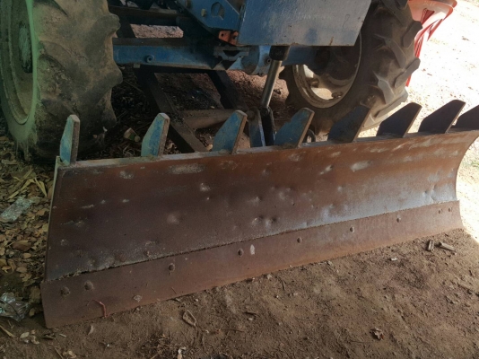 ขายรถไถ FORD6600 2เพลา คานหน้าFZ เครื่องT3 เครื่องเกียร์ปกติ ปั๊มปกติ  อุปกปรณ์.ใบดันหน้า หาง3 เอกสารสัญญาซื้อขาย ราคา. 300,000 บาท ต่อรองได้  โทร.080-108-5007 บอล