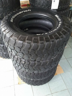 BF km2 USA.ขนาด 285-75-16 ปี11 สภาพสวยๆ 1ชุด